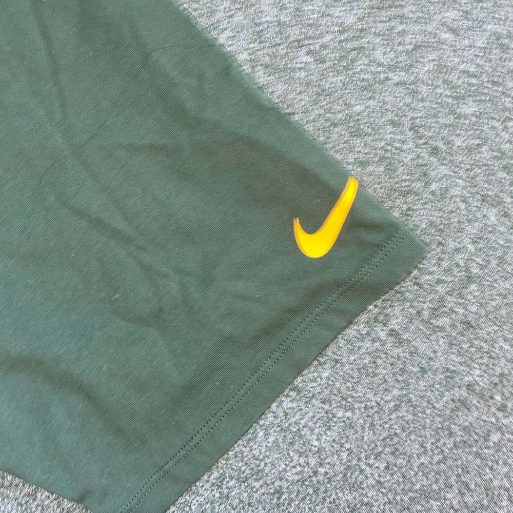Green Bay Packers Nike Tee Shirt - Picture 3 of 5